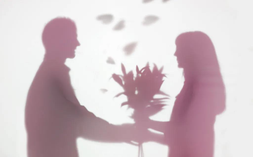 河岸邊，水云處，一生摯愛，城熟可期！